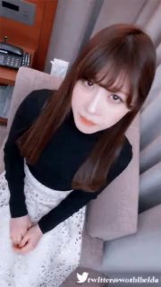 流出乐橙酒店偷拍 学生情侣放假结伴旅游喝饱吃足一天干3炮隔壁房同学过来嬉闹
